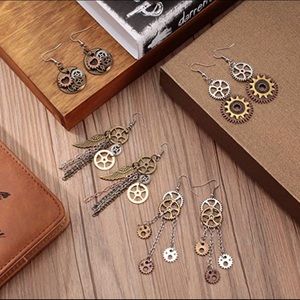 Steam Punk Gear round dangle hook earrings